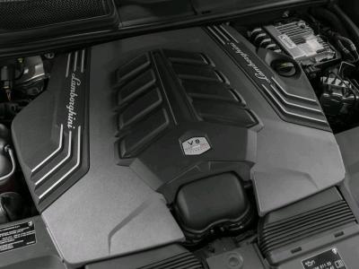2022 Lamborghini Urus AWD v - Thumbnail 3