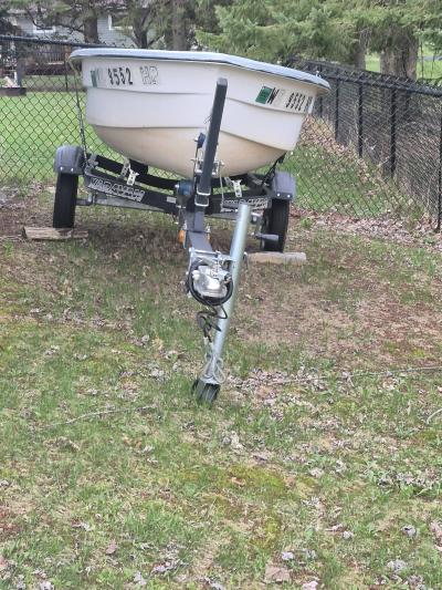boat and trailer freshly painted bought but never used - Thumbnail 4