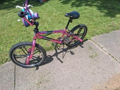 20 inch bike - Thumbnail 2
