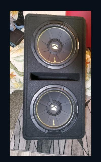 2 Kicker Comp Subwoofers with Box