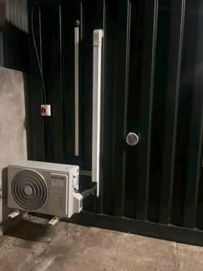Fully Fitted 20ft Commercial Container Unit For Sale - Thumbnail 5