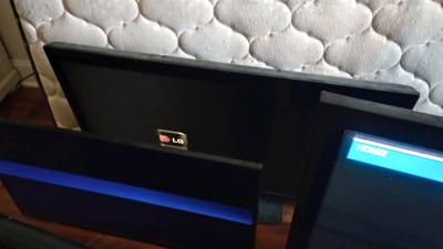 LOT OF 7 WORKING FLATSCREEN TVS - Thumbnail 6