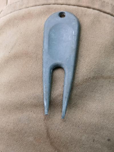 Vintage Shear Line Golf Divot Tool - Thumbnail 2
