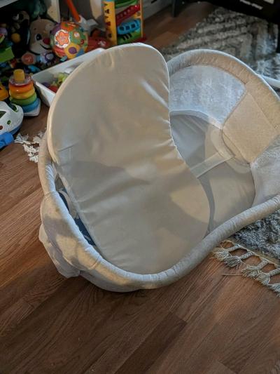 halo bassinet - Thumbnail 2