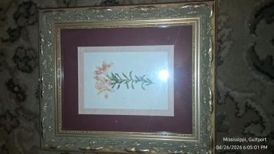 One large picture and four medium pictures in picture frames - Thumbnail 4