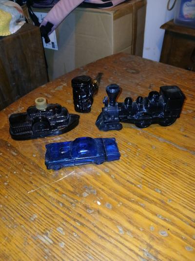 collectible Avon cologne bottles - Thumbnail 2