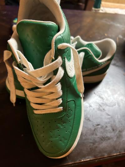 sneakers - Thumbnail 3