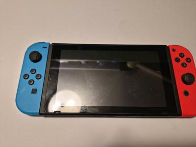 Nintendo Switch - Thumbnail 2