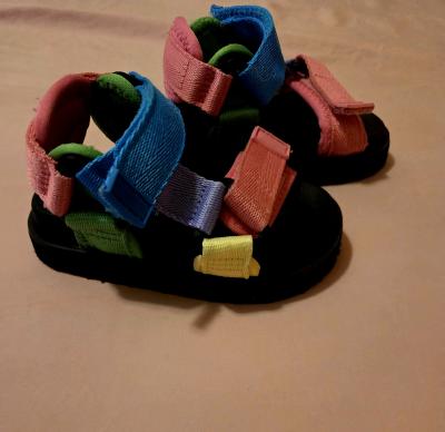 Gap multicolored sandals