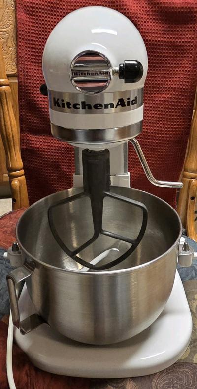 KitchenAid K4SSWH 45 Quart BowlLift Stand Mixer - Thumbnail 10