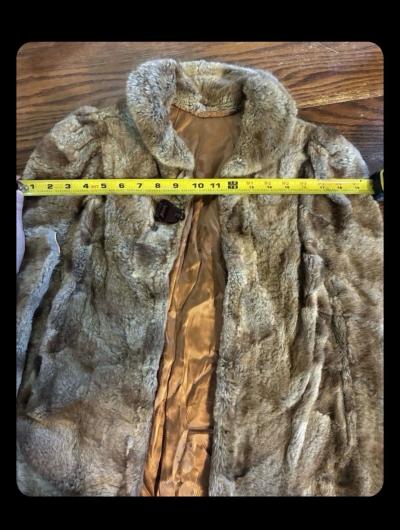 Vintages REAL FUR Rabbit Shawl Cape with arm Holes and hook - Thumbnail 2