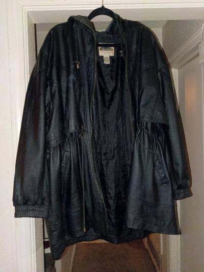 assorted leather jackets good for all times of year - Thumbnail 7