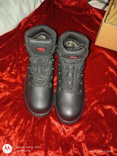 Black Work Boots sZ 8 and half - Thumbnail 2