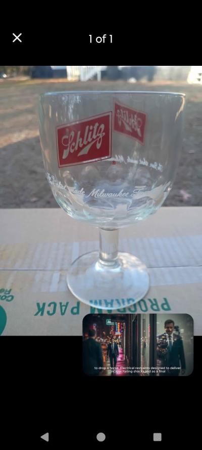 A Vintage Large Schlitz Beer Glass - Thumbnail 2