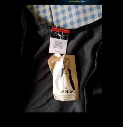 A Sexy Womans Black Velvet New Long Sleeve Shrug - Thumbnail 2