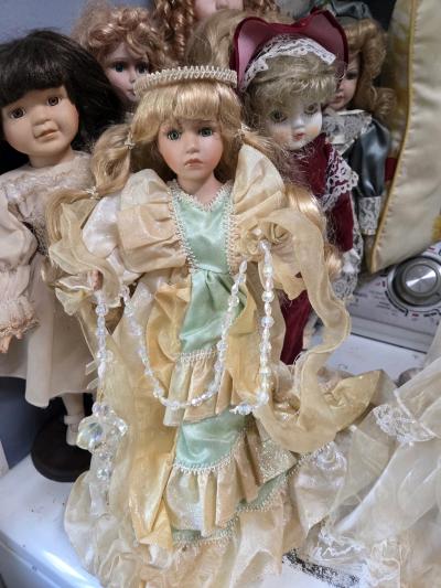porcelain dolls all old original clothes an accessories - Thumbnail 8