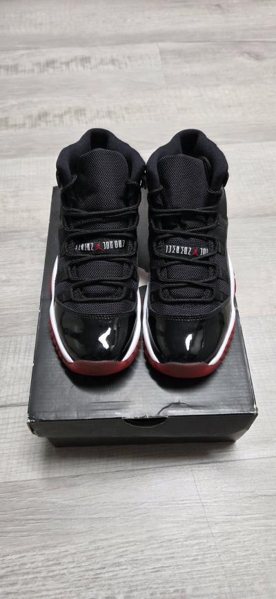 Jordan 11 Playoffs - Thumbnail 3