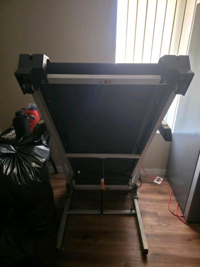 Treadmill MUST GO ASAP - Thumbnail 4
