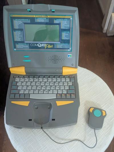 Vintage ComQuest Plus Computer Laptop - Thumbnail 10