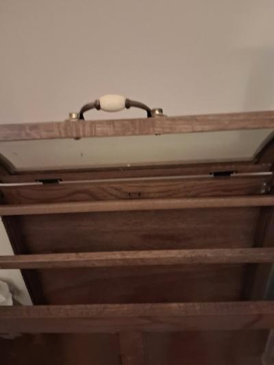 wood quilt rack with glass - Thumbnail 3