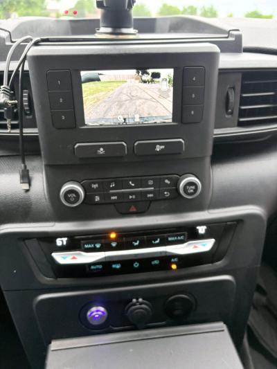 2021 FORD EXPLORER UTILITY 4X4  CLEAN TITLE - Thumbnail 11