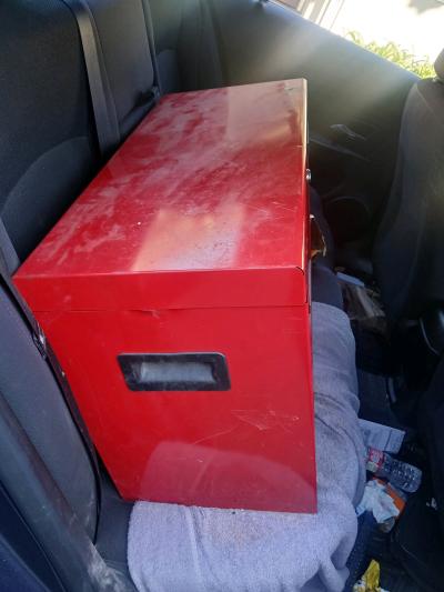red tool box - Thumbnail 2