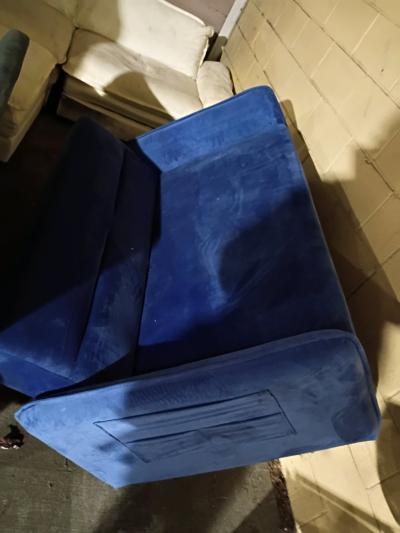 blue futon hide away bed - Thumbnail 3