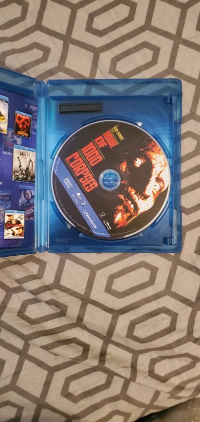 House of 1000 corpses on bluray - Thumbnail 2