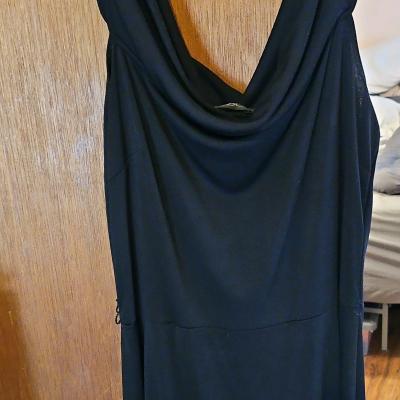 black dress - Thumbnail 2