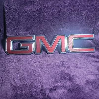 GMC logo emblem large for Sierra 1500 or Yukon - Thumbnail 12