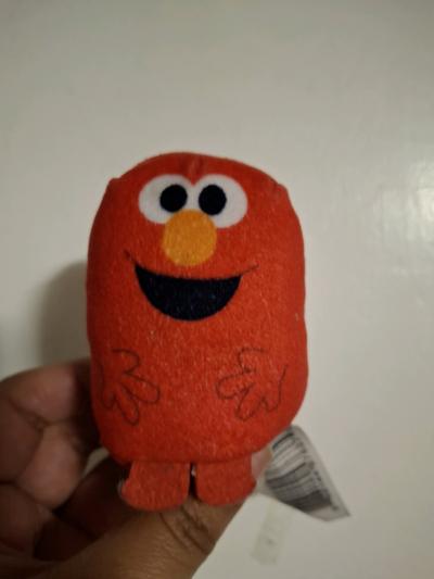 Random Assortment of Plushes and Toys - Thumbnail 3