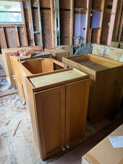 Old cabinets - Thumbnail 2