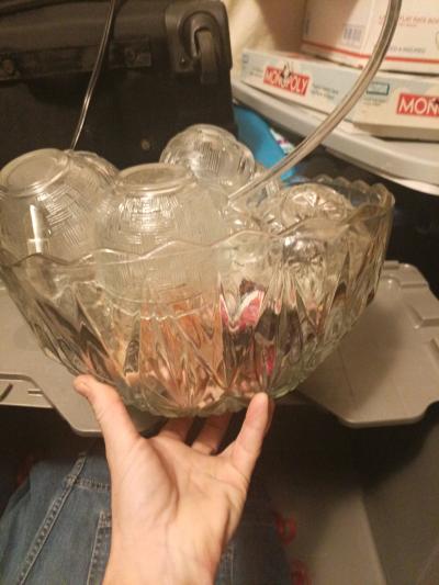 glass bowl 12 cups and label