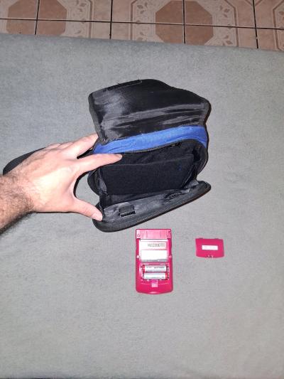 Nintendo Gameboy Color with Games And Carrying Bag - Thumbnail 3