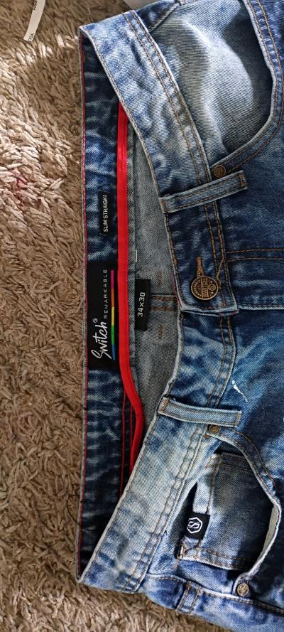 blue ripped jeans w paint splashes - Thumbnail 2