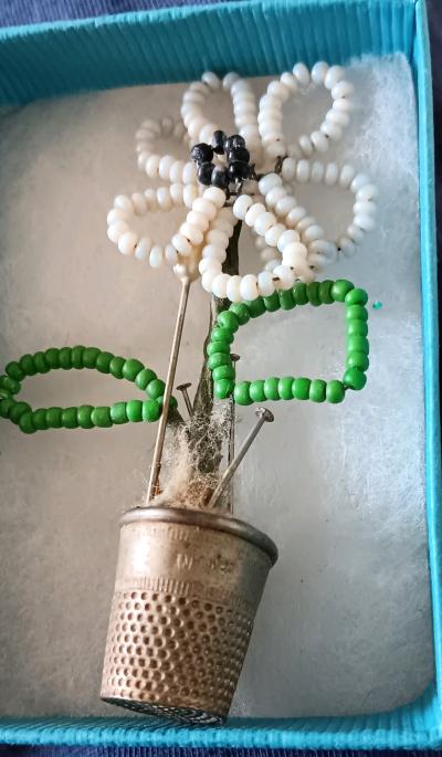 pin cushion - Thumbnail 3