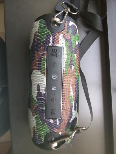 Hooked Bluetooth Speaker Camouflage - Thumbnail 2