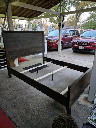nice Queen Size Wooden Bedframe Only - Thumbnail 4
