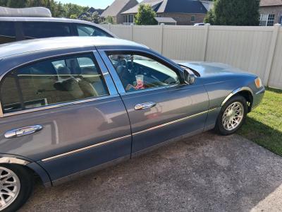 Lincoln town car - Thumbnail 9