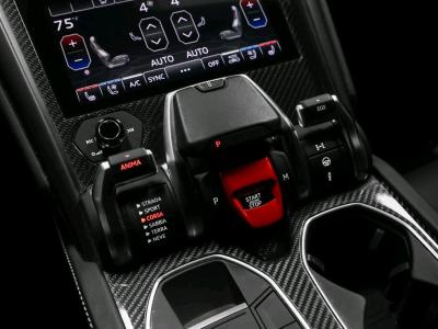 2022 Lamborghini Urus AWD v - Thumbnail 9