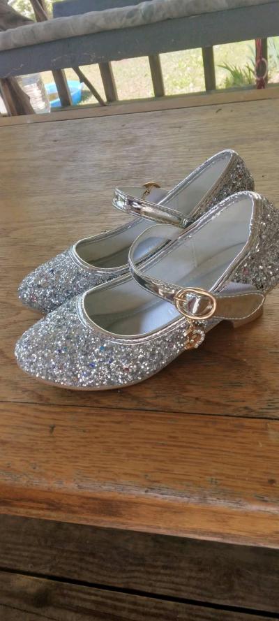 Both dresses are a size 8 and 13 shoes - Thumbnail 7