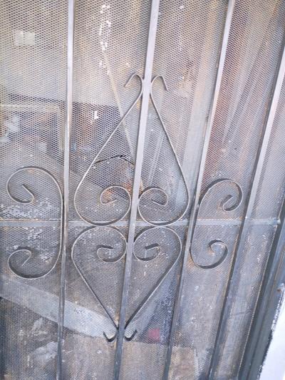 Metel Doors need work - Thumbnail 3