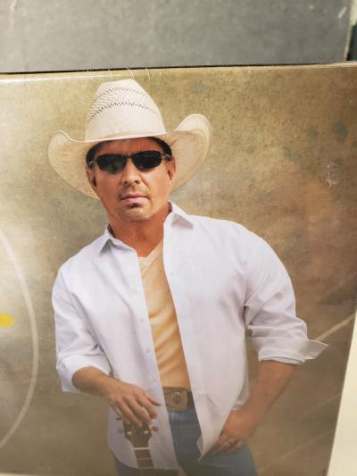 Garth Brooks cd set - Thumbnail 6