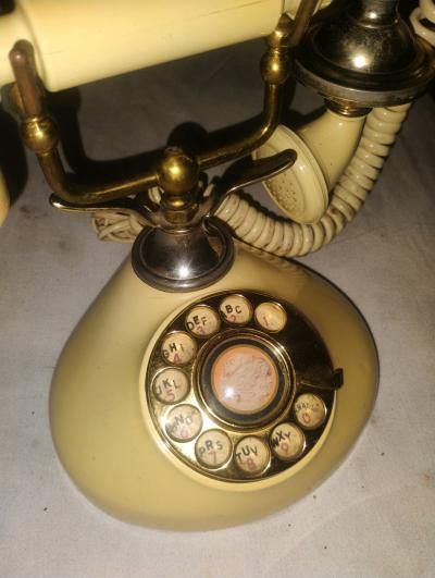 1800s Vintage Victorian style Retro rotary phone