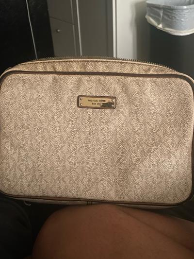Michael kors purse