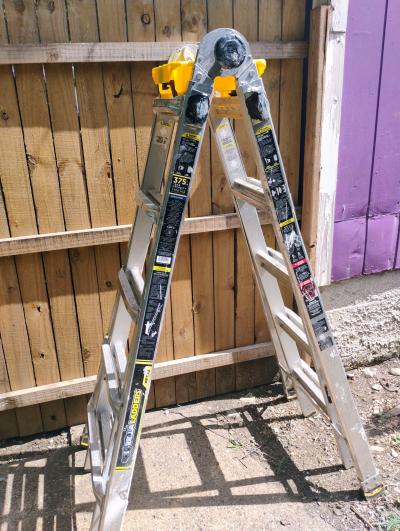 22 ft adjustable ladder