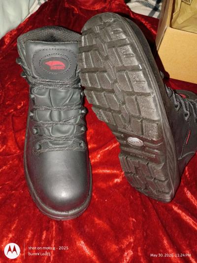 Black Work Boots sZ 8 and half - Thumbnail 3