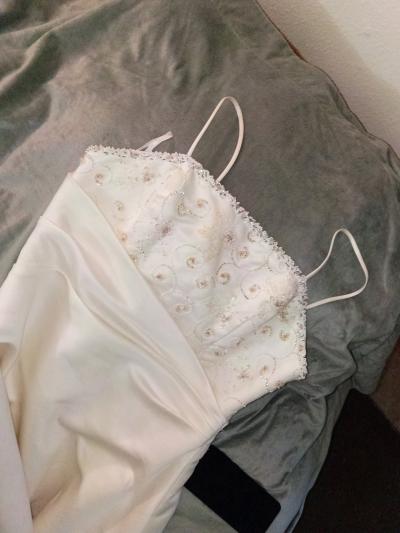 Elegant strapless sequined wedding dress with train size 16 - Thumbnail 5