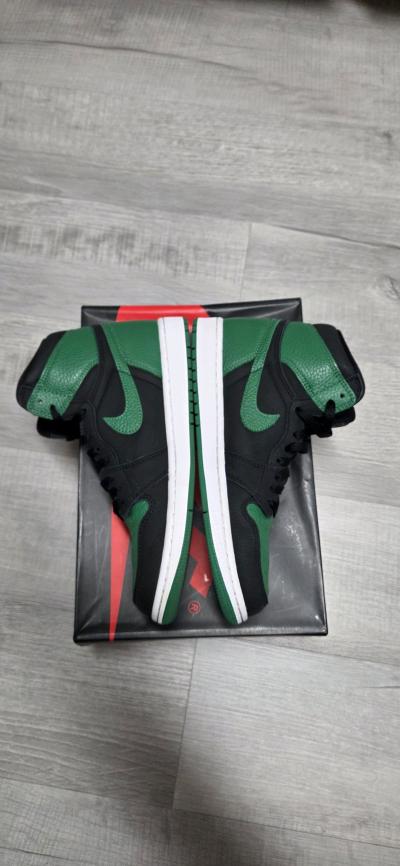 Jordan 1 Pine Green Black - Thumbnail 2