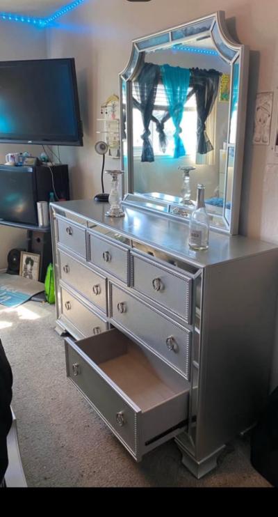 bedroom set - Thumbnail 7